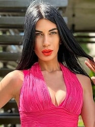 Ukrainian single woman Alina