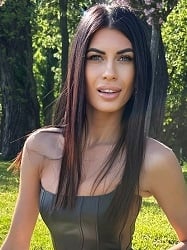 Ukrainian single woman Alina