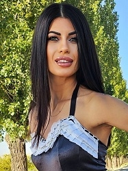 Ukrainian single woman Alina