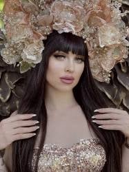 Addresses hot Ukraine women Yuliia