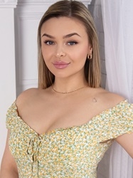 Lady from Ukraine Kseniia