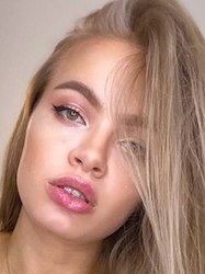 Addresses hot Ukraine women Juliia