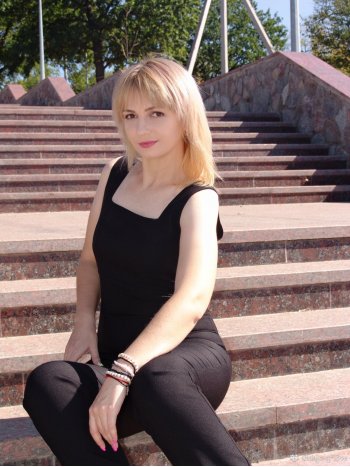Hot Russian girl Olga from: Kropyvnytskyi, 36yo, hair color Blonde
