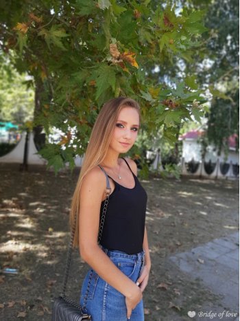 Beautiful woman of Ukraine Darya from: Nikolaev, 24yo, hair color Blonde